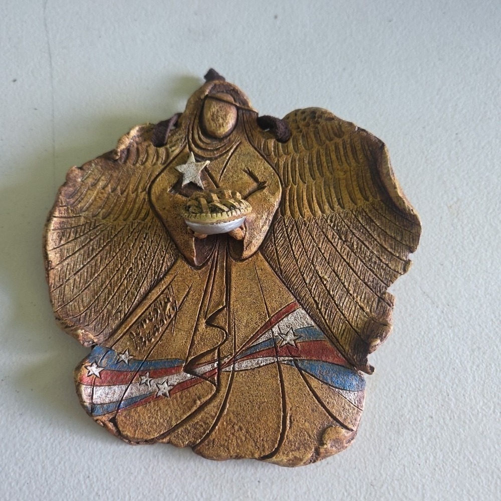 Big Sky Carvers Nature Fragments Jane Shull Beasley Angel Apple Pie USA American